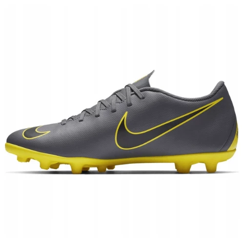 Chaussures de Football Vapor 12 Club Nike