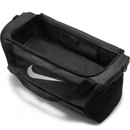 DC7704-010 (1) Sac Brasilia Winterized Training Duffel Nike